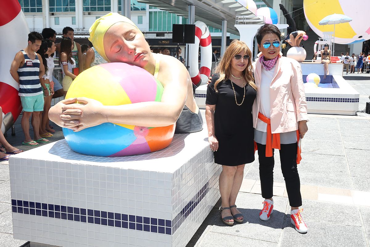 2015年6月18日,香港,明星出席美国雕大师carole a.feuerman的展览揭幕