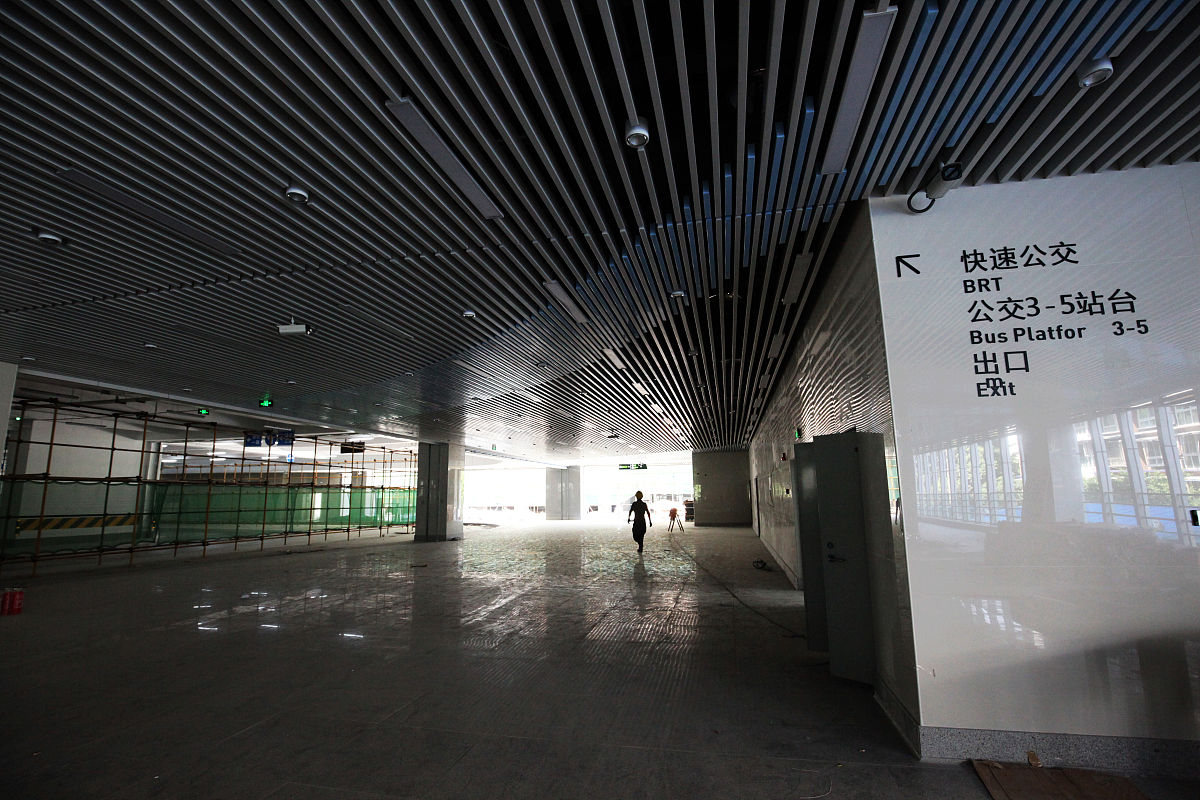 成都金沙卫校招生办联系电话地址