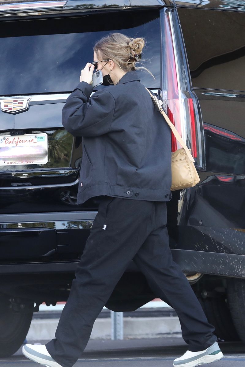 帮我写一份出差报告