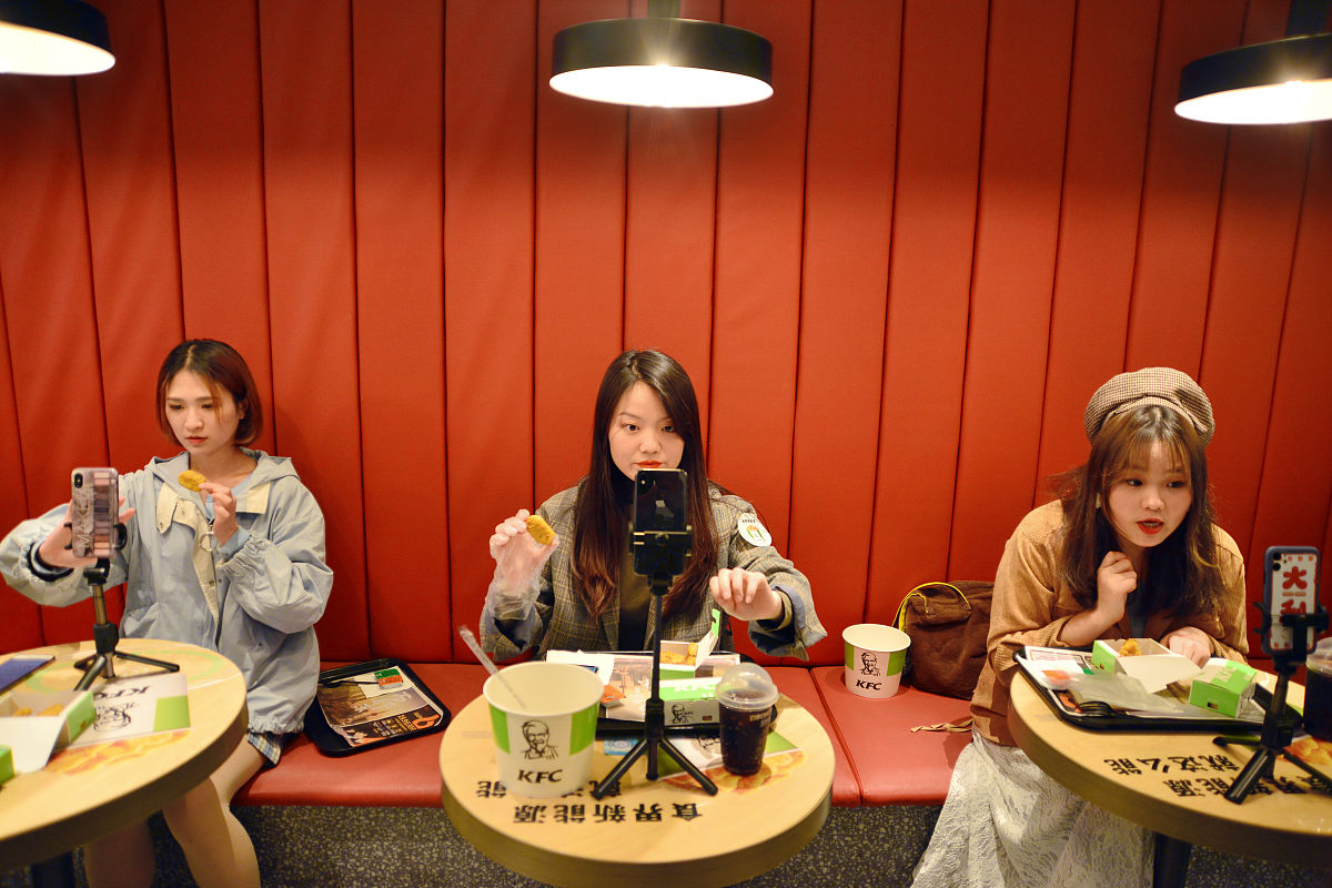 如何在抖音放歌曲直播