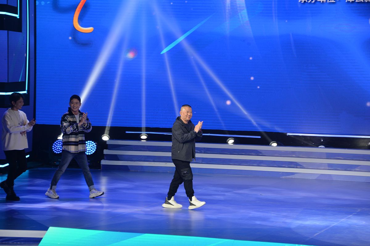 写一份短视频平台助农水果销售创业计划书