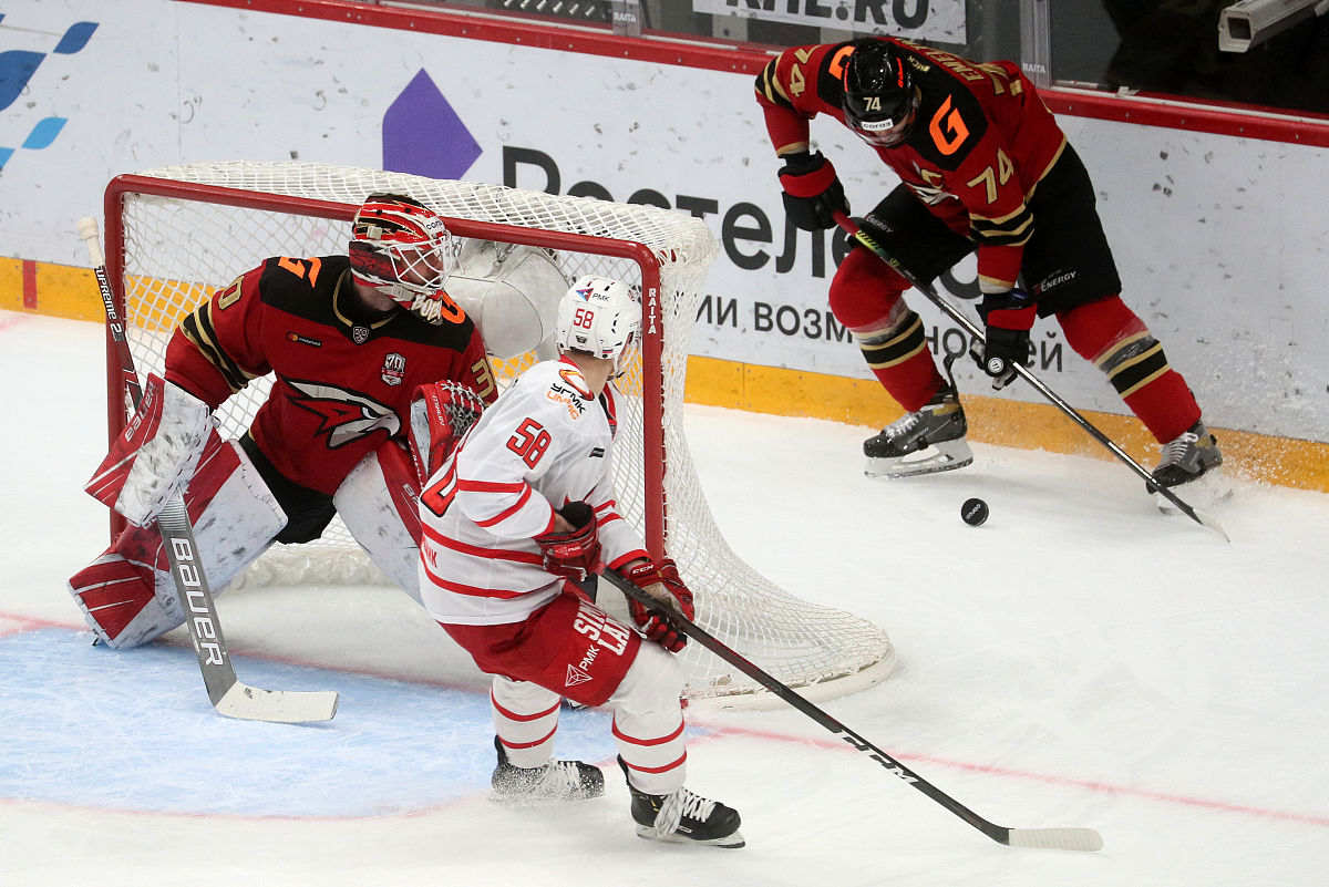 2020年10月24日,俄罗斯,20/21khl联赛,鄂木斯克先锋vs叶卡捷琳堡汽车