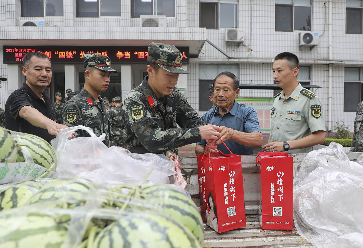 部队好人好事：10个感人故事，彰显军人本色