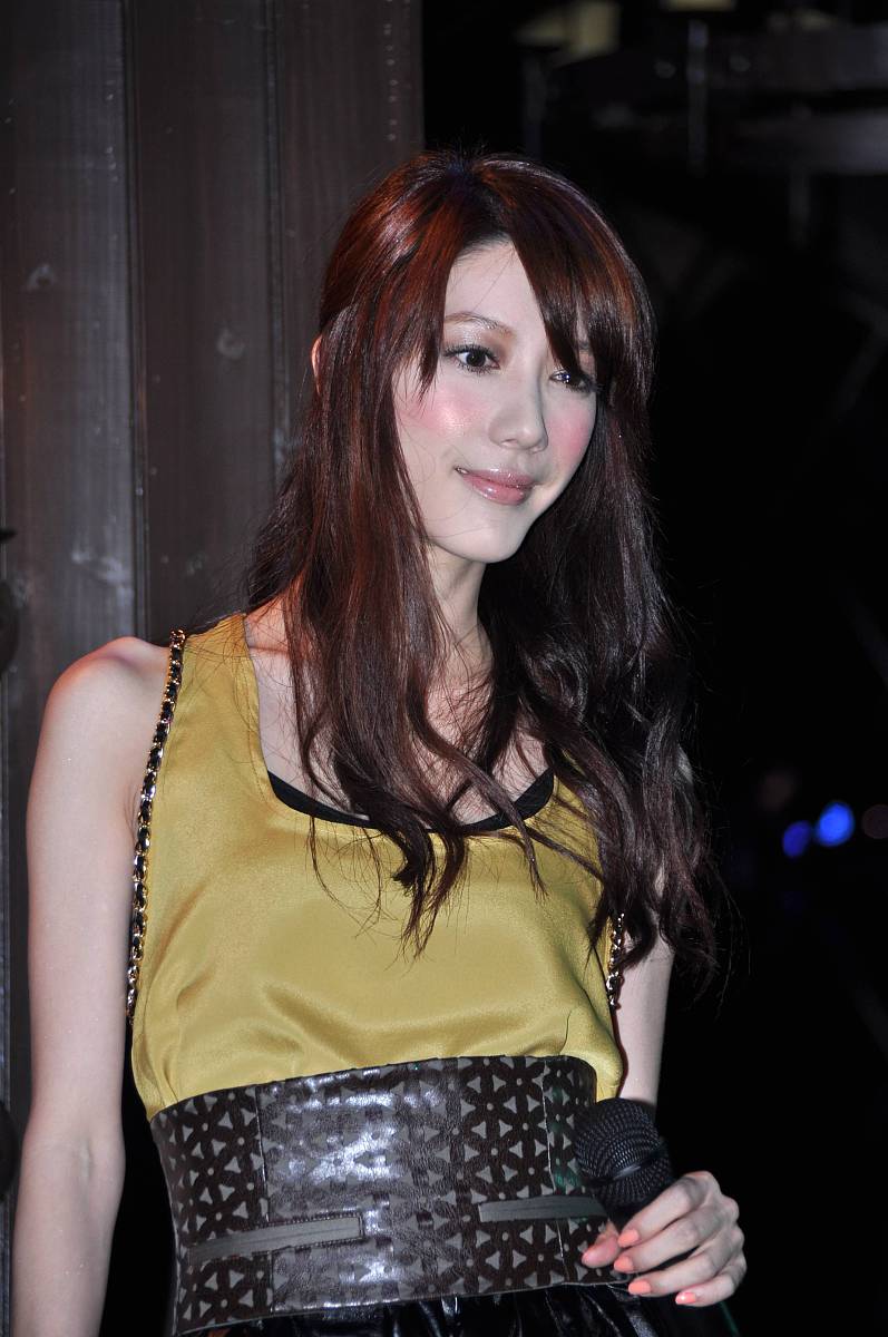 2011年6月20日,上海,由中韩女生组成的新晋女子偶像团体dream girls 