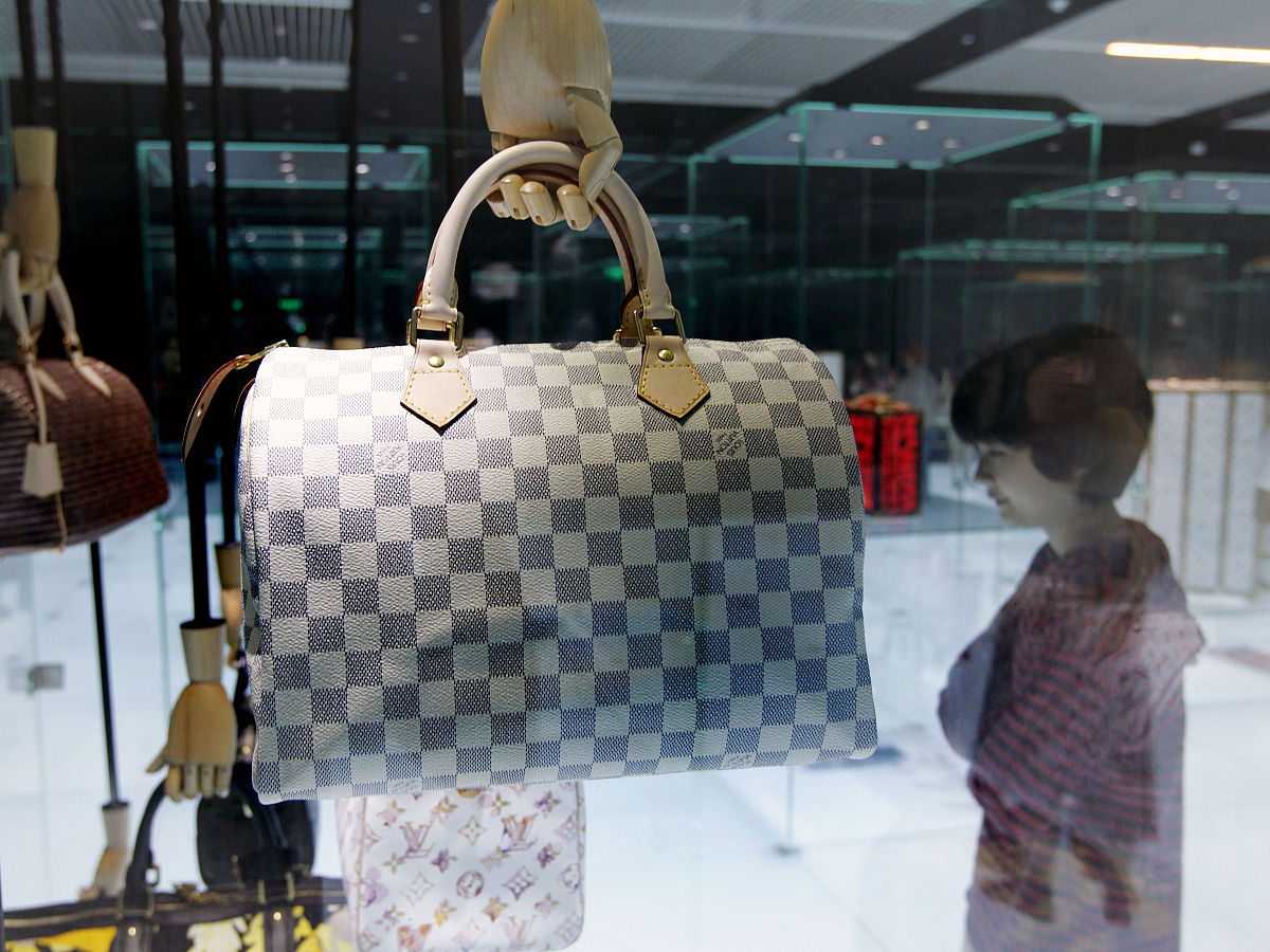 lv的奢侈品包代表的符号意义是什么