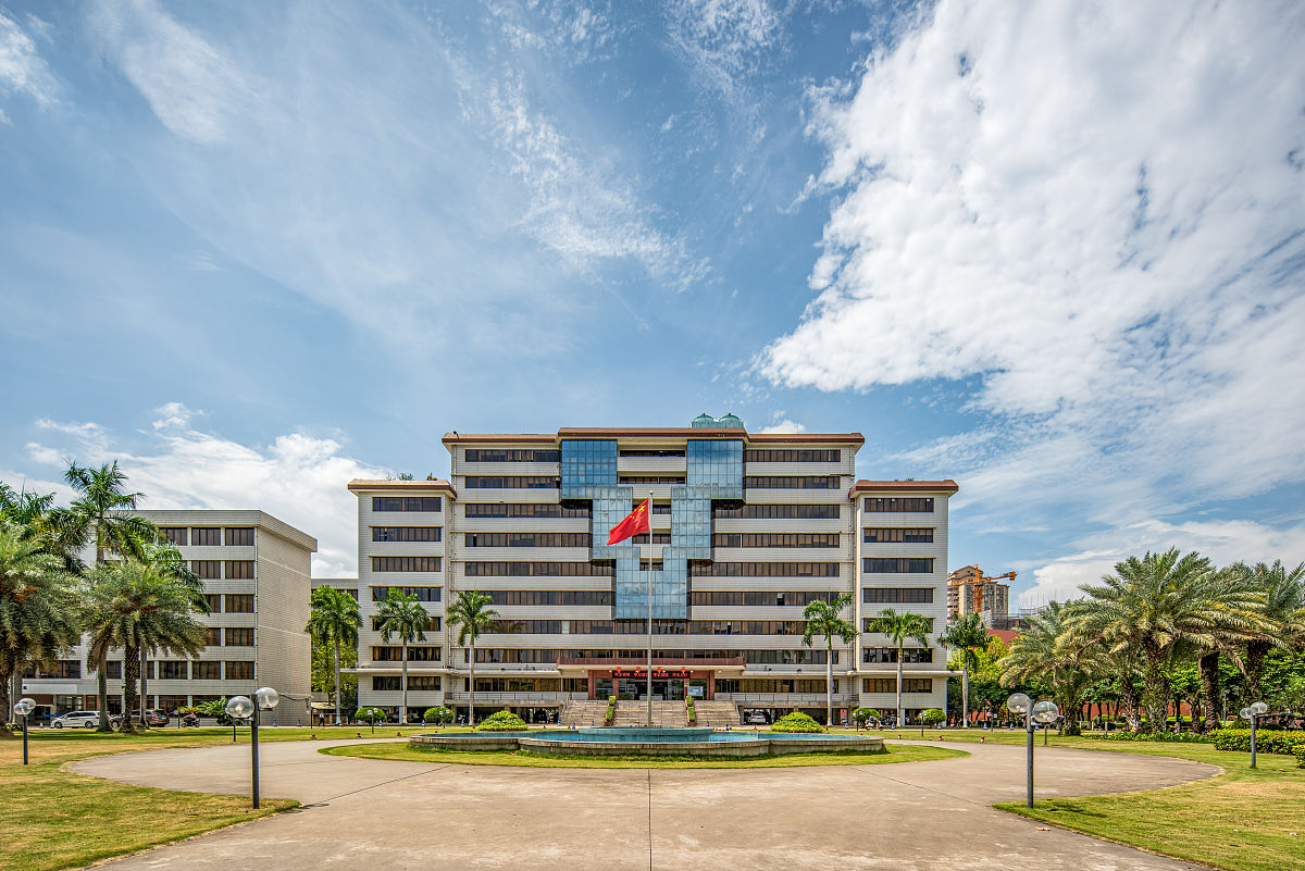 华南师范大学政治学与行政学专业怎么样？ - 学科优势、课程设置及就业前景