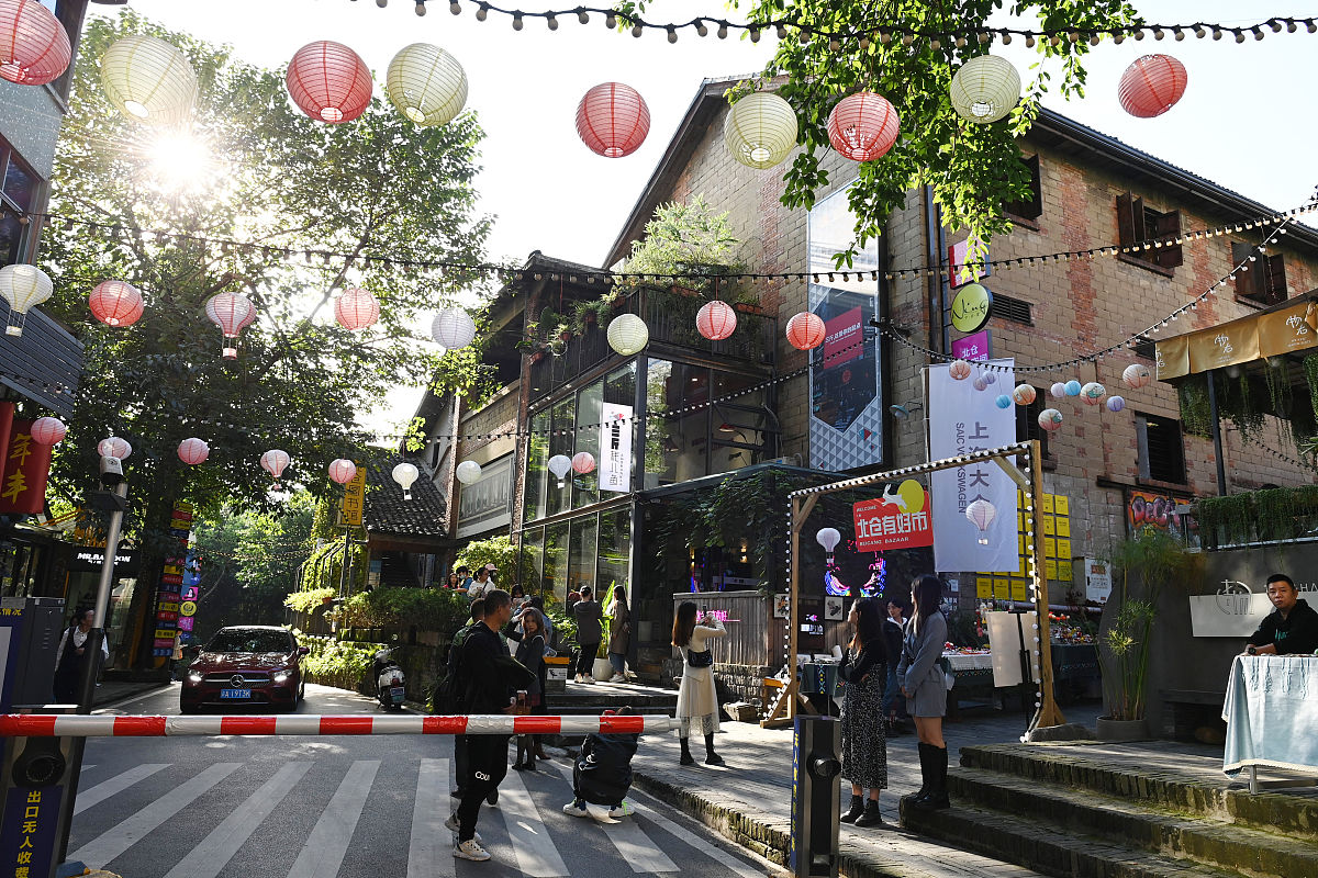 重庆经济贸易学校2021年专业设置：热门专业一览