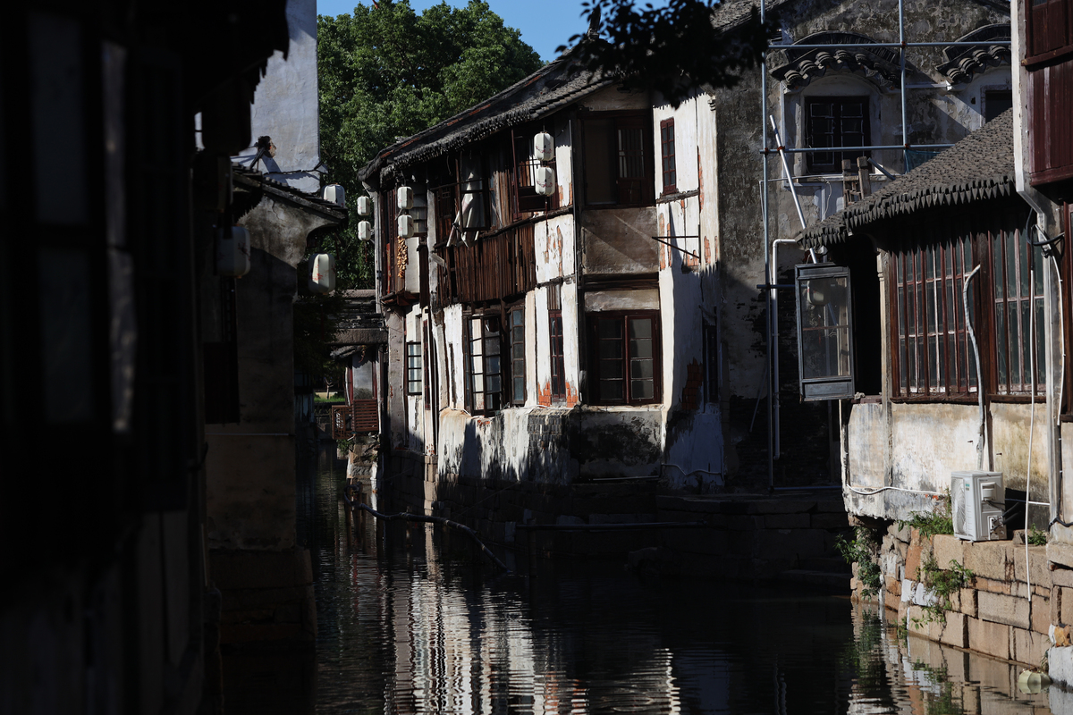 同里古镇风景：穿越时空的美丽画卷