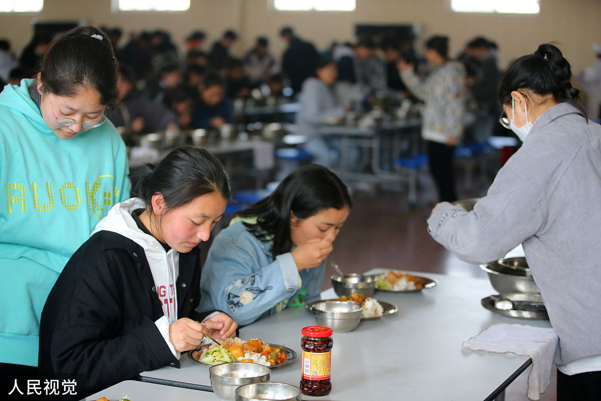 大学生社会实践当服务员第10天日记300字