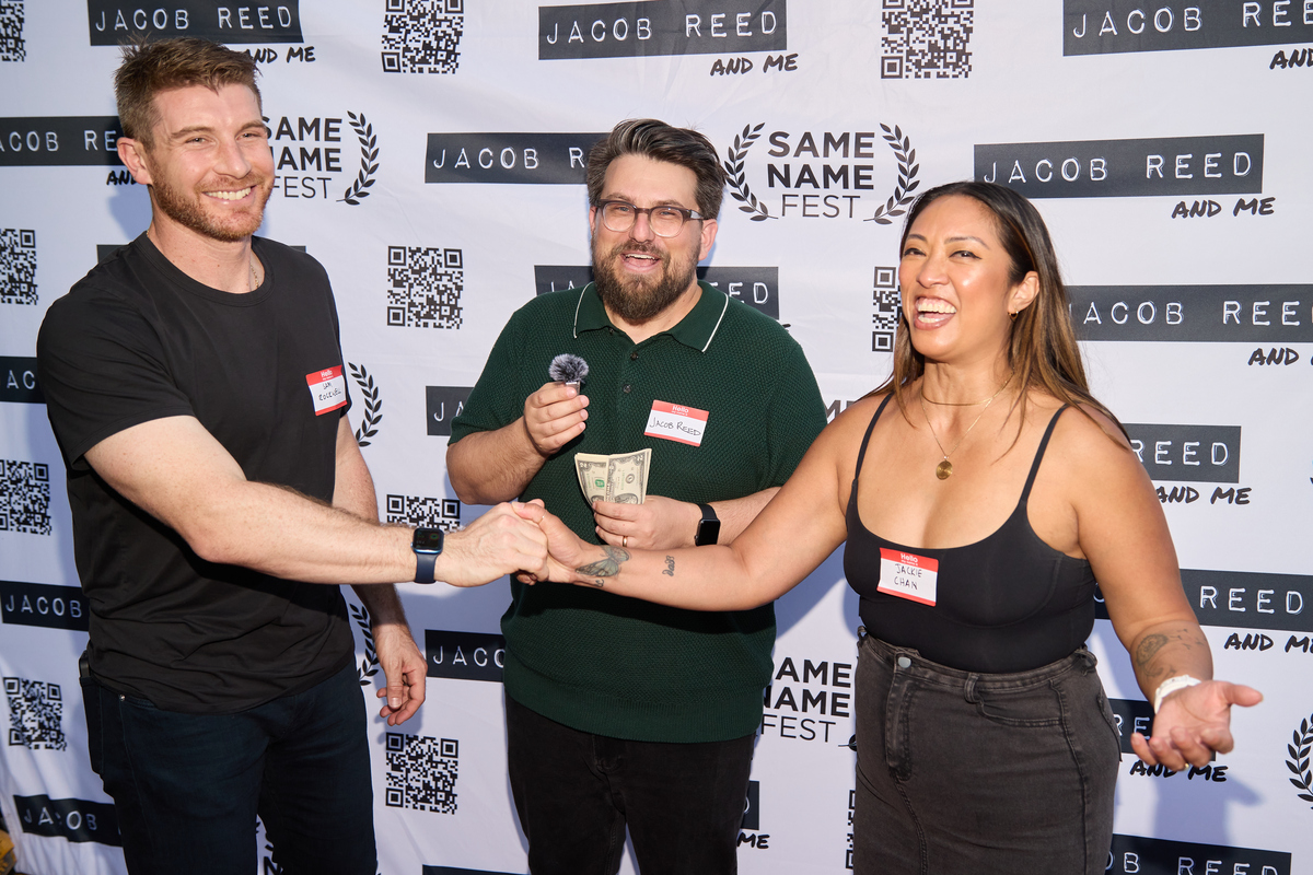 WWE巨人大战音乐诗人！Omos vs. Elias爆笑解说，谁会被玩坏？