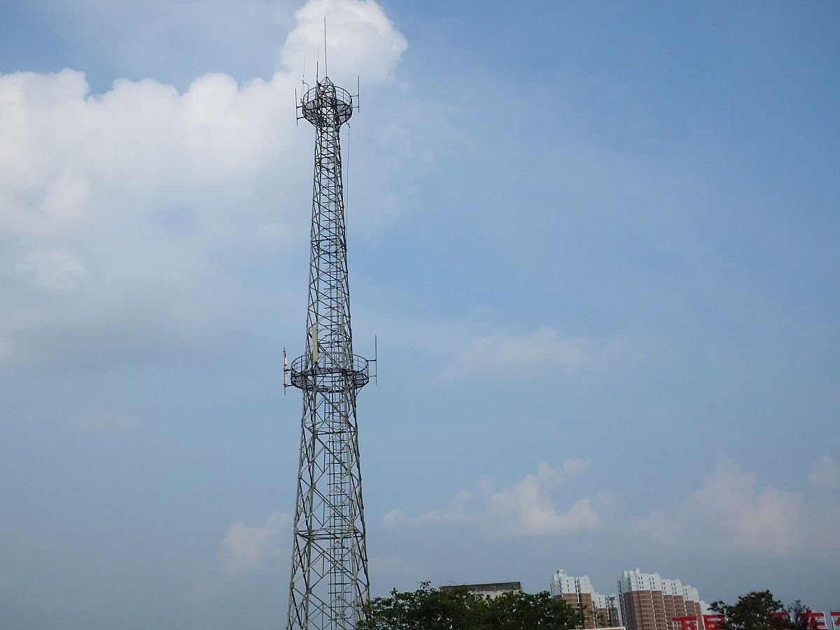 北京和上海写一个2022年移动、联通、铁塔的工程业务体量对比