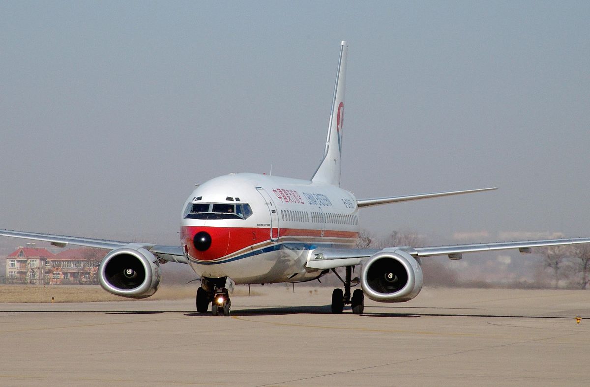 郑州交通技师学院航空机电中级工就业方向：从维修技师到专家