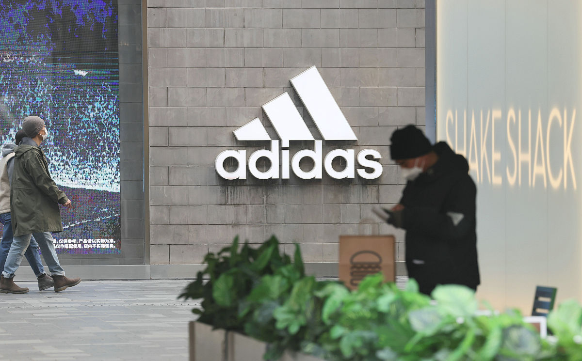 阿迪达斯中国市场困境：如何重振雄风？