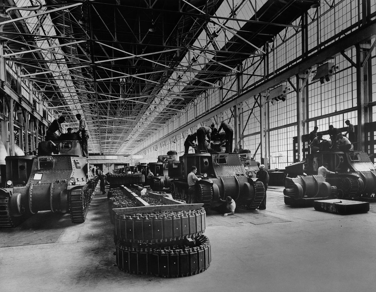 工业革命催生的垄断现象：铁路、石油、钢铁、电力和汽车