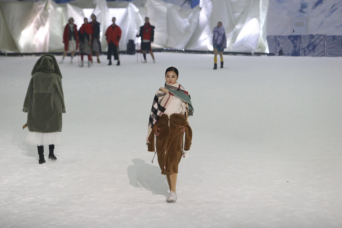 冰与火之舞游戏