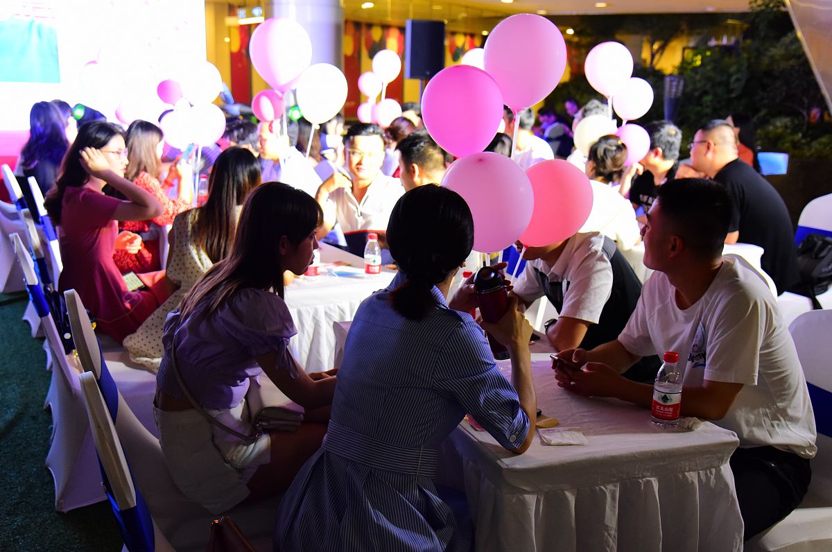 红娘介绍对象信息简报：帮你找到合适的另一半