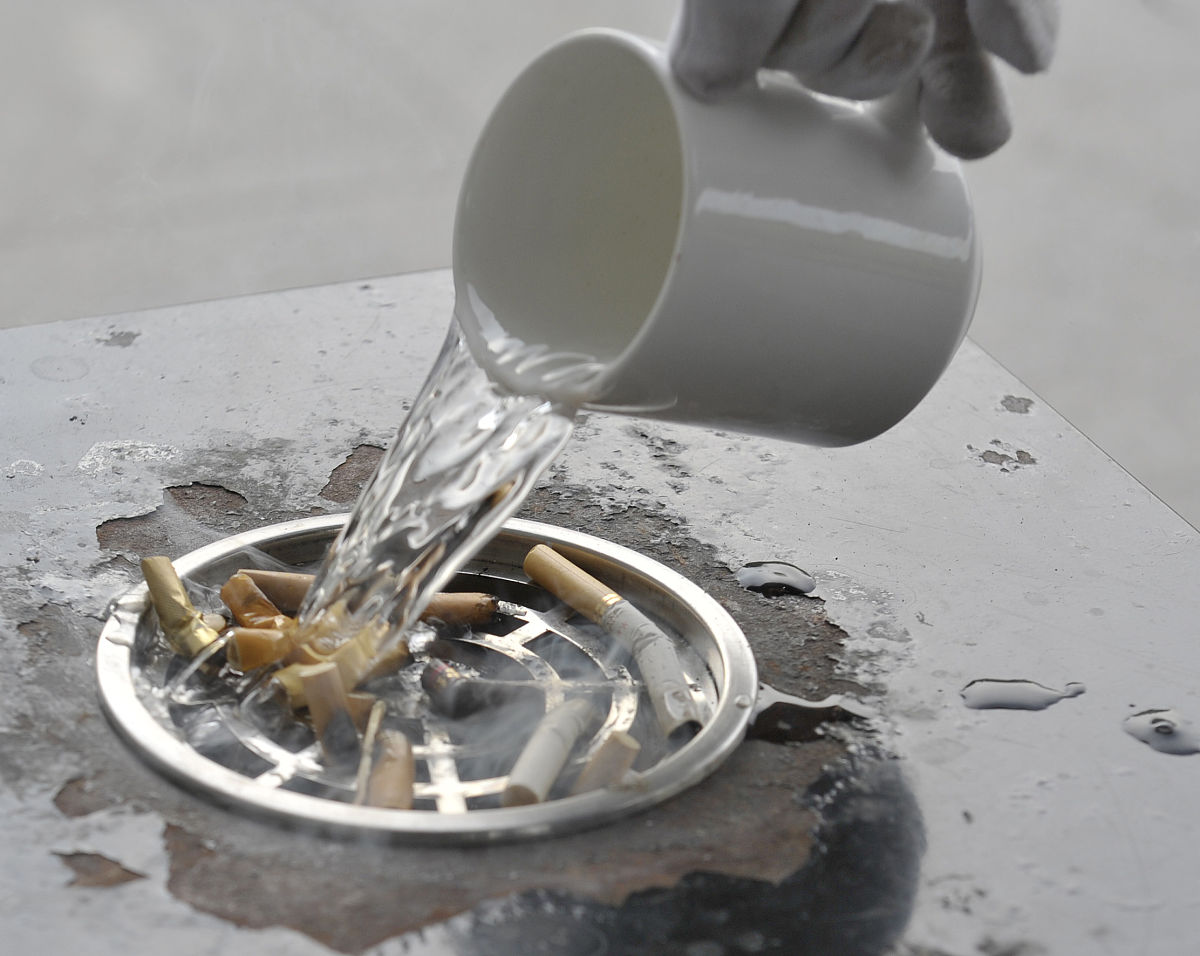 白醋去除水垢：原理、方法及安全小贴士