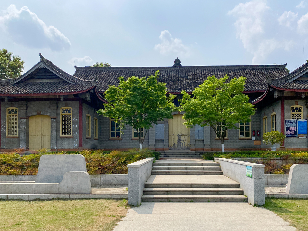 探秘千年古村落：中山广场的惠王庙与西北民俗的“火锅情结”