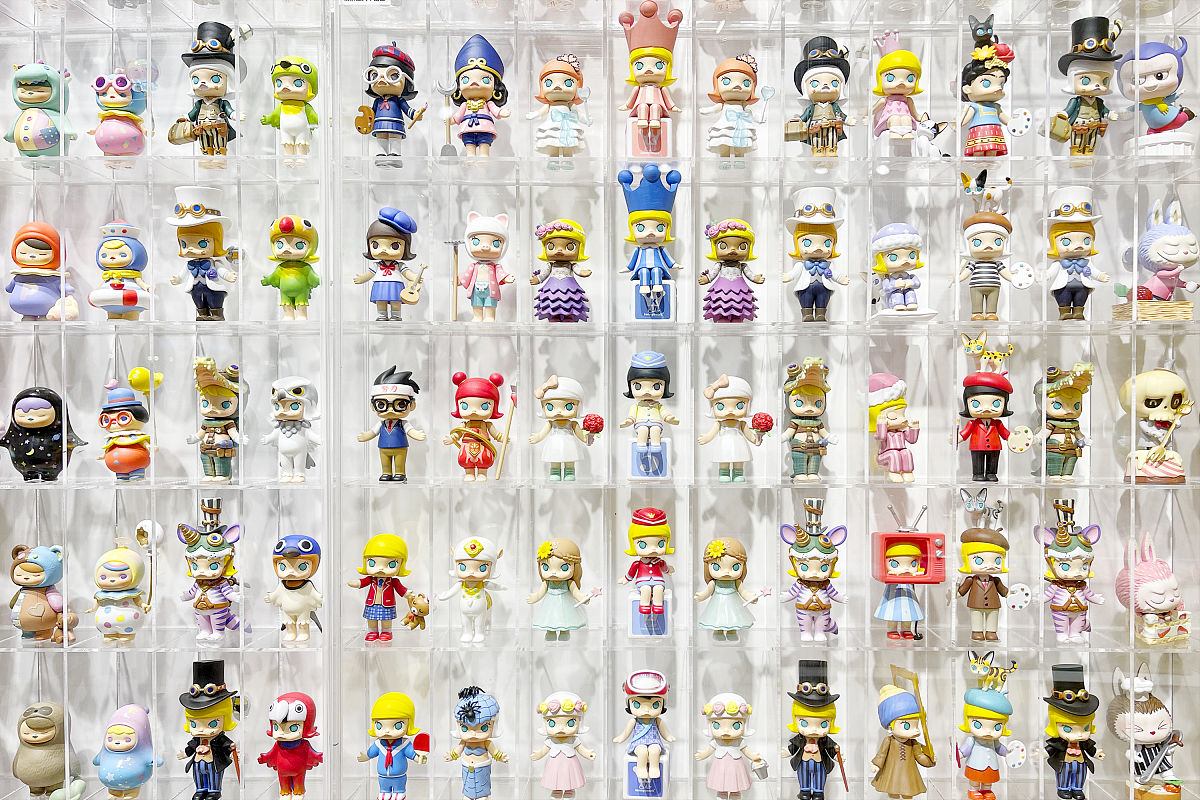 潮玩手办SWOT分析：优势、劣势、机遇和威胁