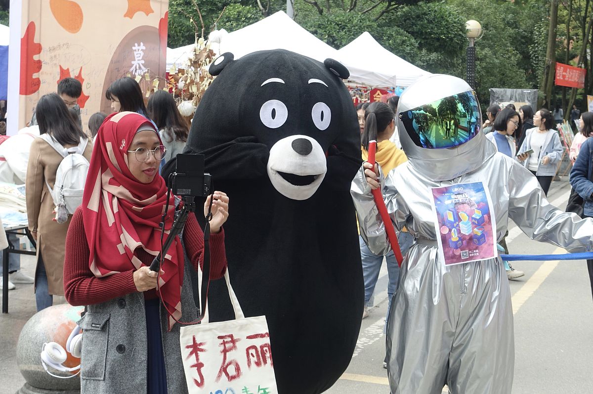 重庆合川中学招生电话