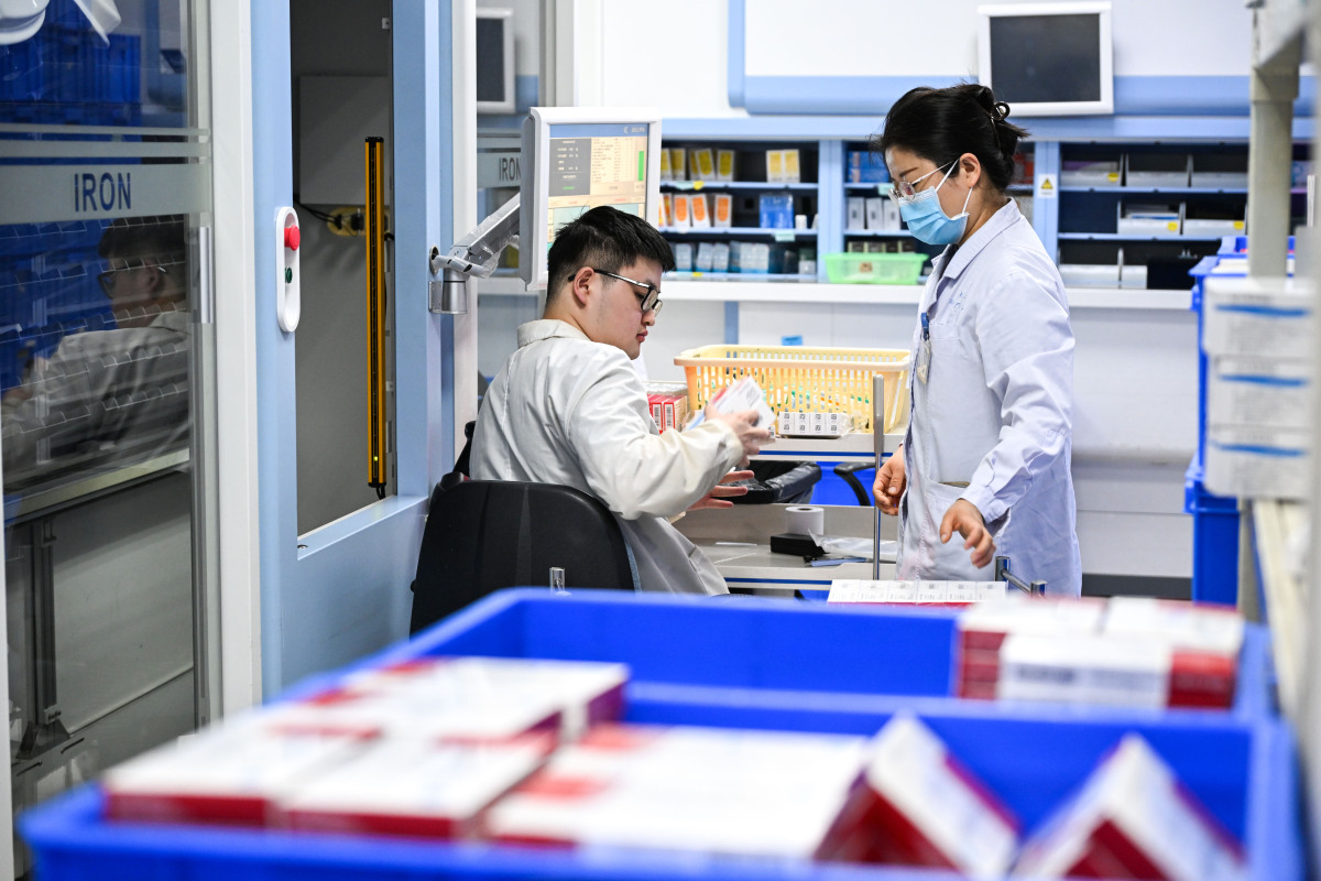 接种车间人员人员流失比较严重导致工作压力大接着写