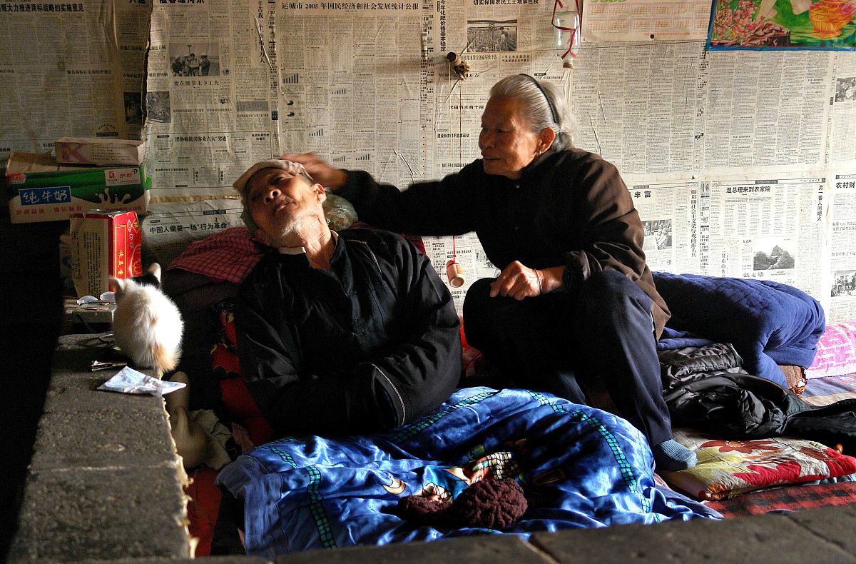 纪实摄影：社会问题的反映、变迁的记录，以及养老院里的温暖与欢乐