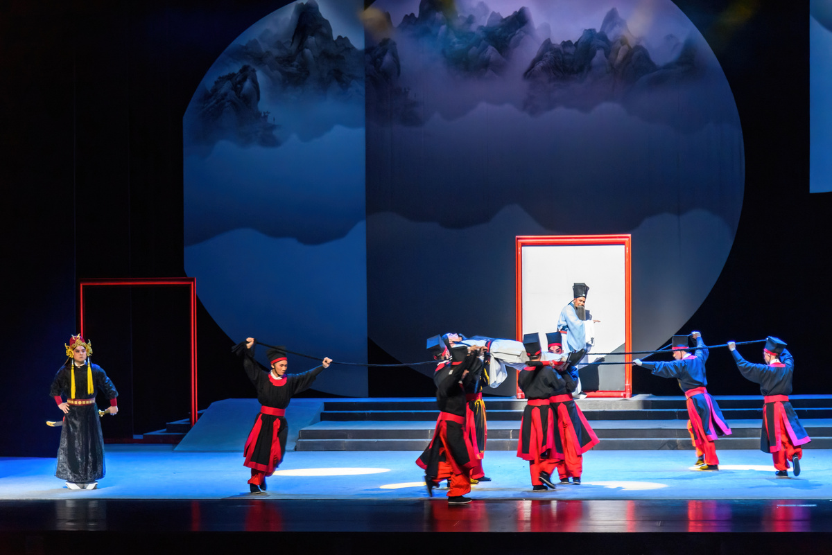 川剧滚灯背景音乐解析：从锣鼓到唢呐，感受传统魅力