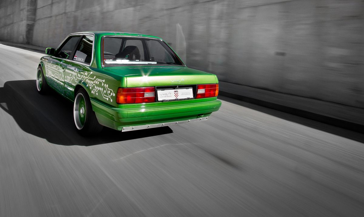 60V20A的电动车的速度是由什么决定的