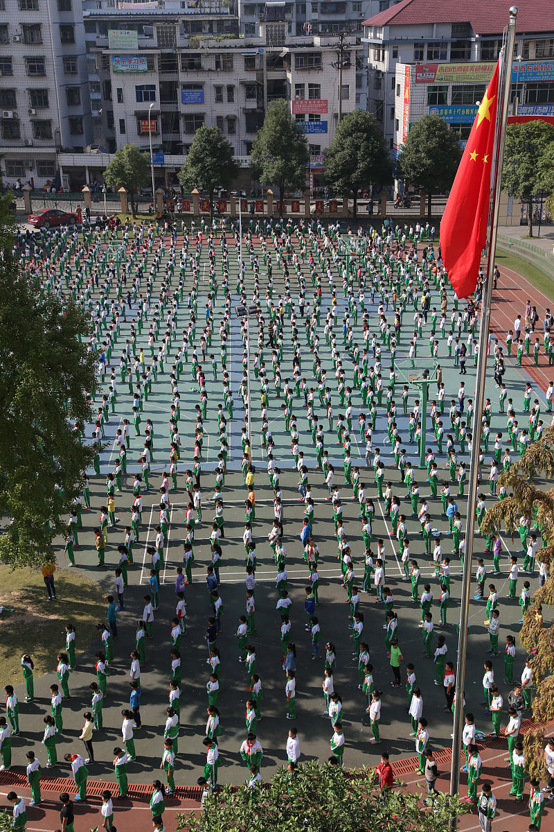广安市东方文武学校地址：东山路18号，交通便利！