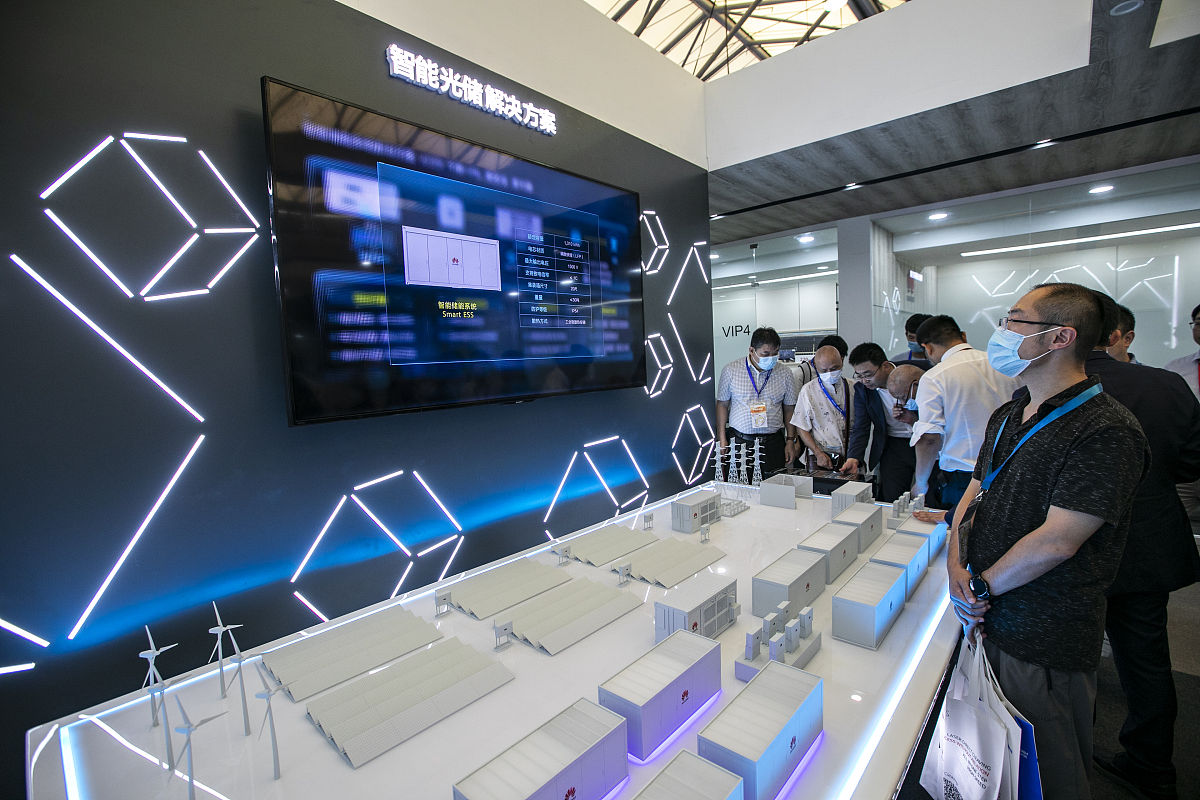 黄石市委书记察英才考察智慧城市建设，易创通办城市大脑项目取得进展