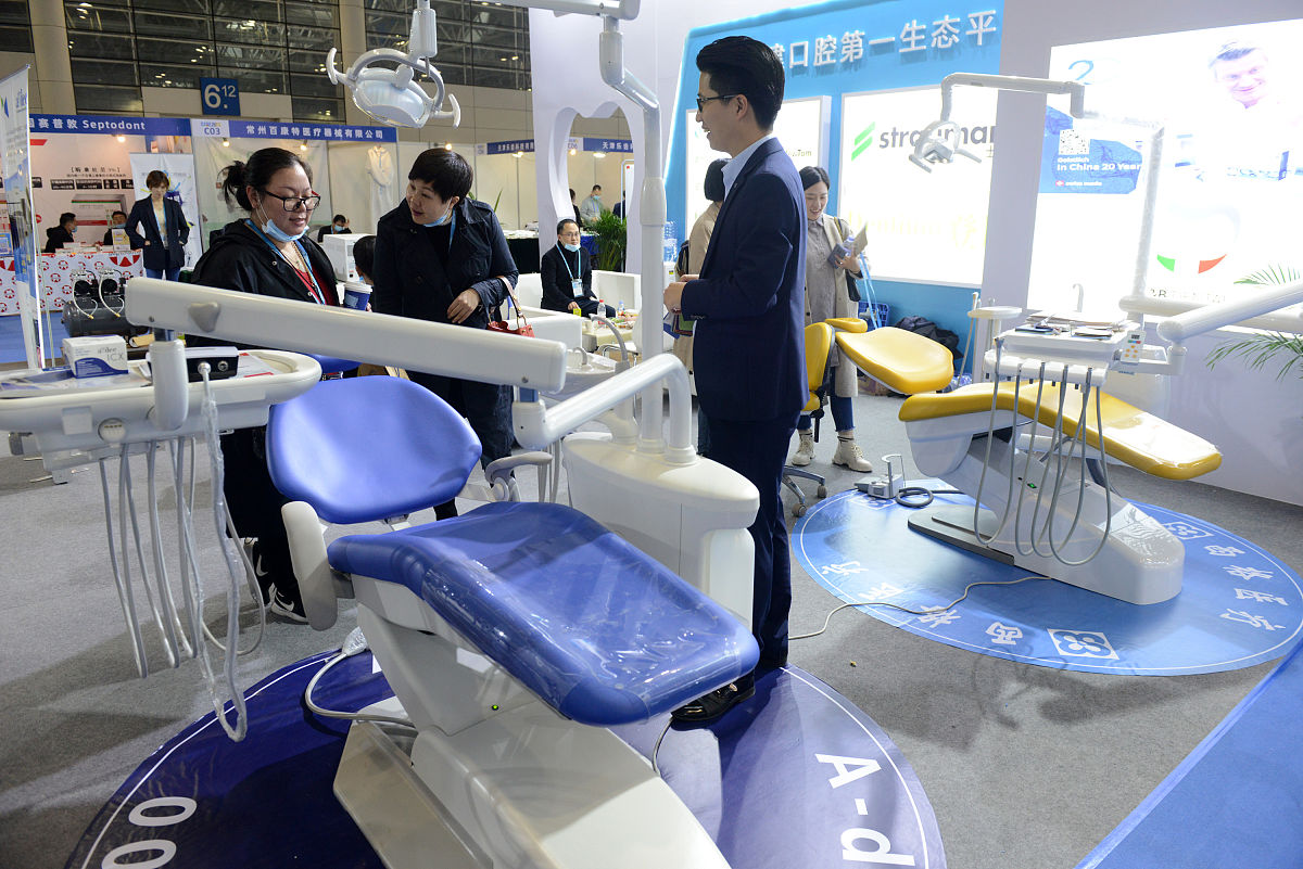 广东潮州卫生学校2022年热门专业：临床医学、口腔医学、护理学等