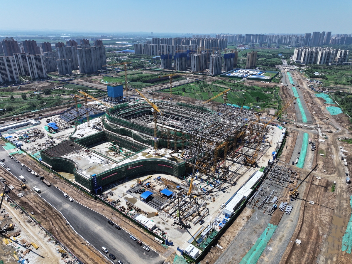 请总结西安市港务区绿地二期房建项目施工现场安全控制技术应用存在安全检查和记录不足问题写成一段话格式不少于300字。