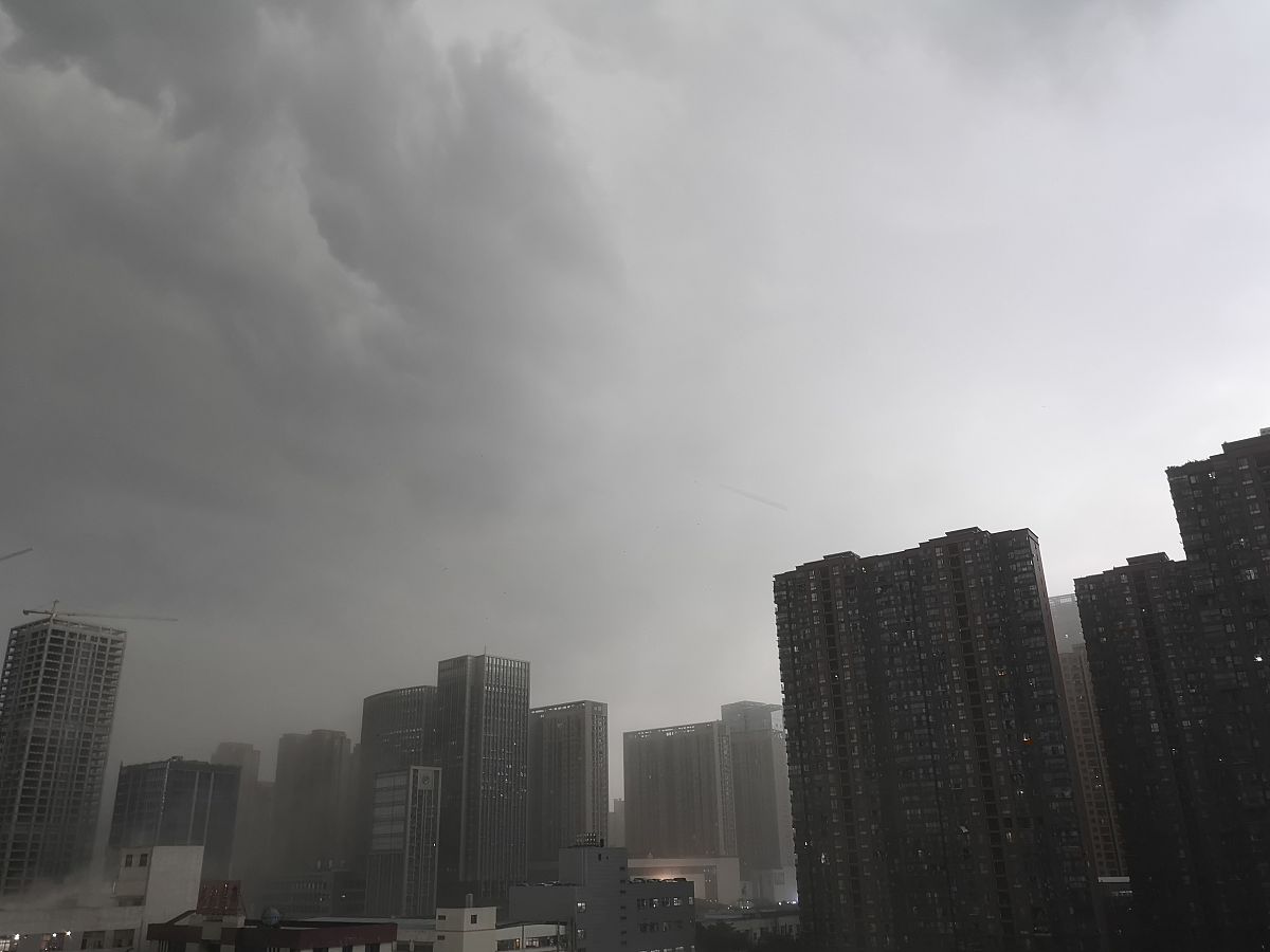 武汉市今日天气预报 - 实时天气状况查询