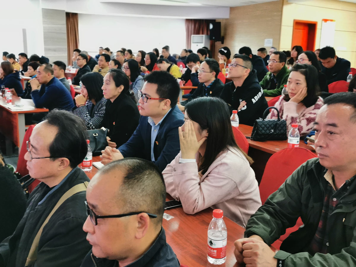 成都哪所卫校有开设五年制的药剂大专