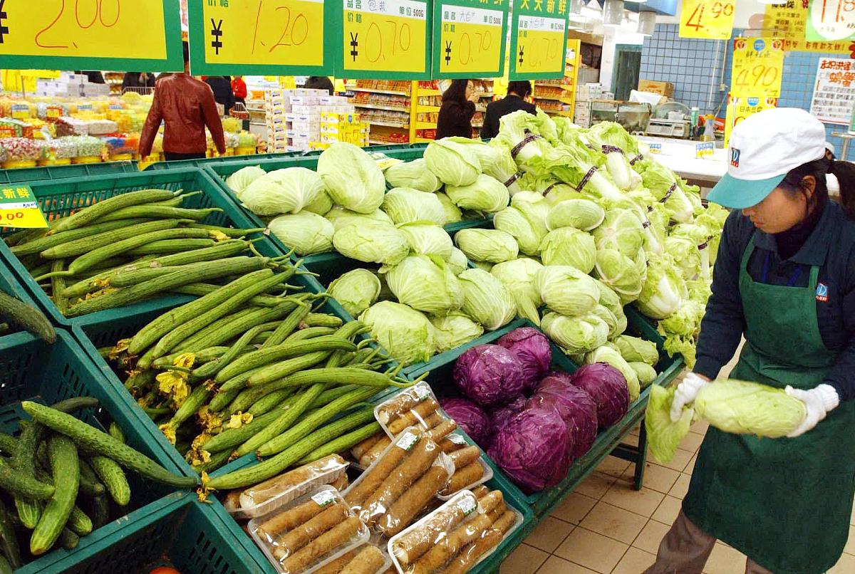 生鲜商超蔬菜补货策略优化：基于机器学习的定价和补货计划