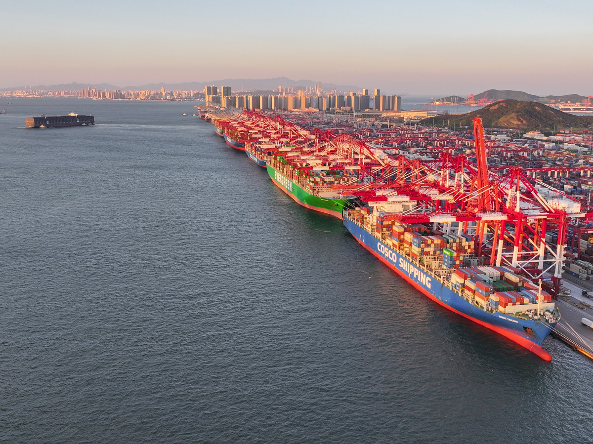 我国航海涉及产业丰富在国民经济中占据重要作用。将以上凝练成标题