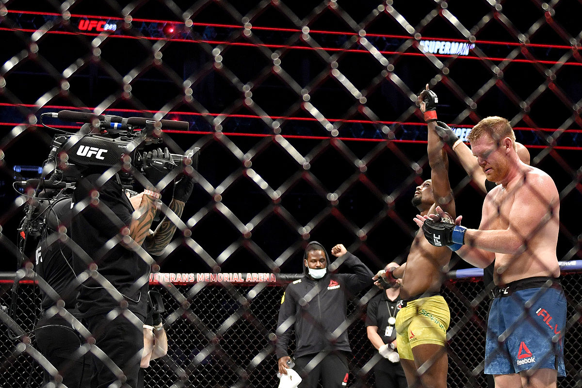 WWE 1543: Miz 借助 Bronson Reed 力量，在'胜者为王' 阶梯赛中战胜 Dexter Lumis！