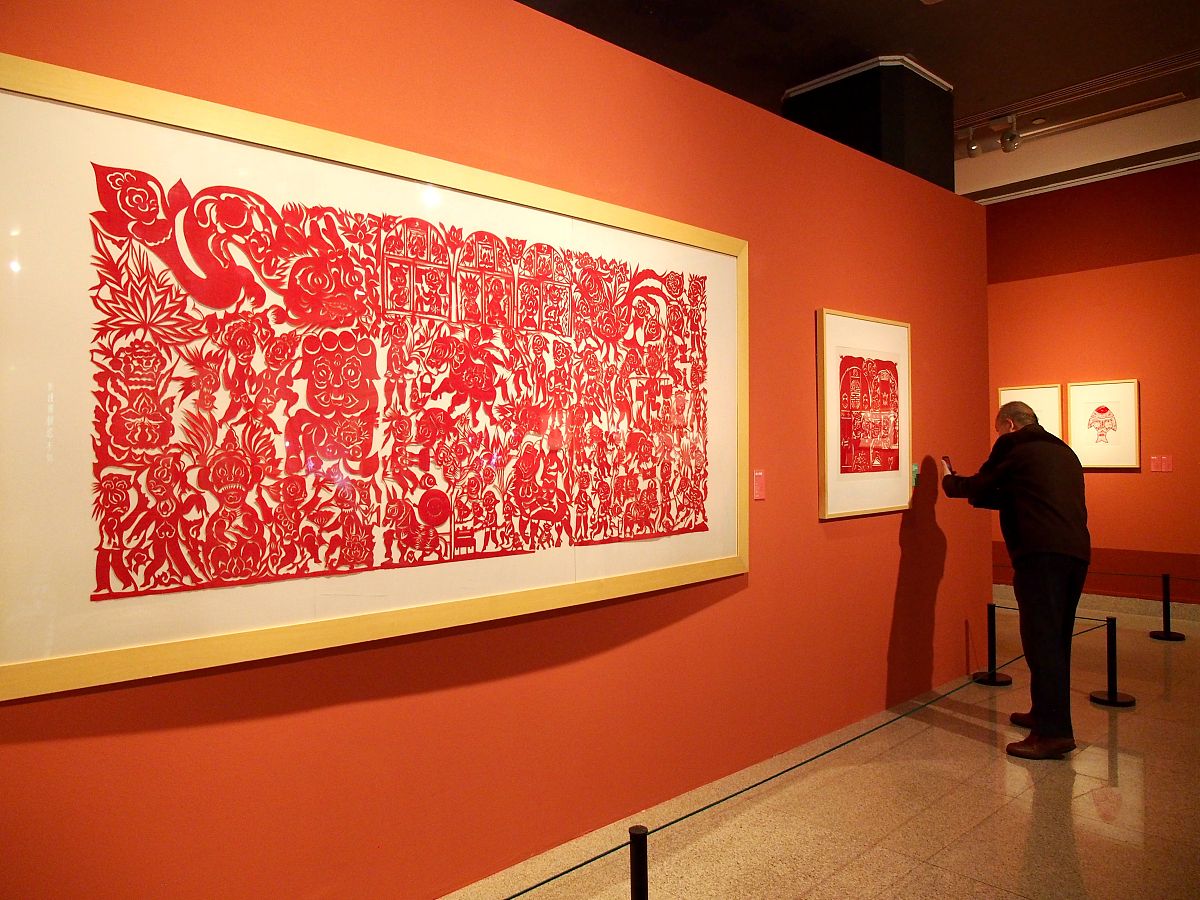 包头剪纸艺术展：传承文化，感受艺术魅力