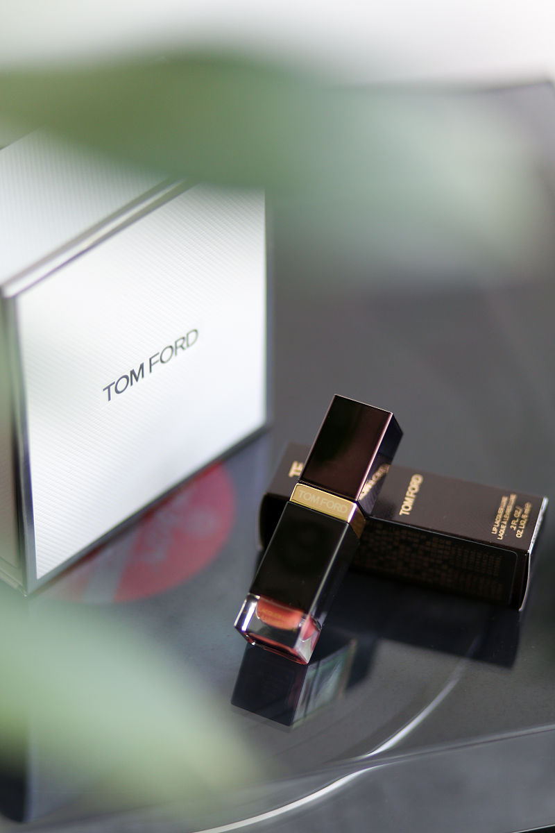 请描述一下TomFord烟草乌木适合怎样的人？有什么气场？