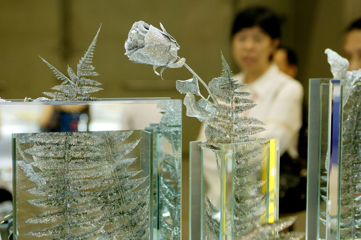 2007年7月8日,工艺玻璃花瓶.当天,为期三天的第三届中国国际日用,工艺
