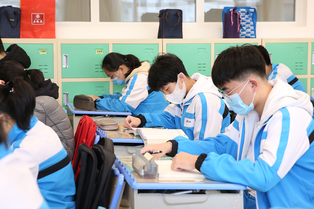 2020年4月22日,吉林省延吉市4151名初三年级学生和779名教职工顺利返