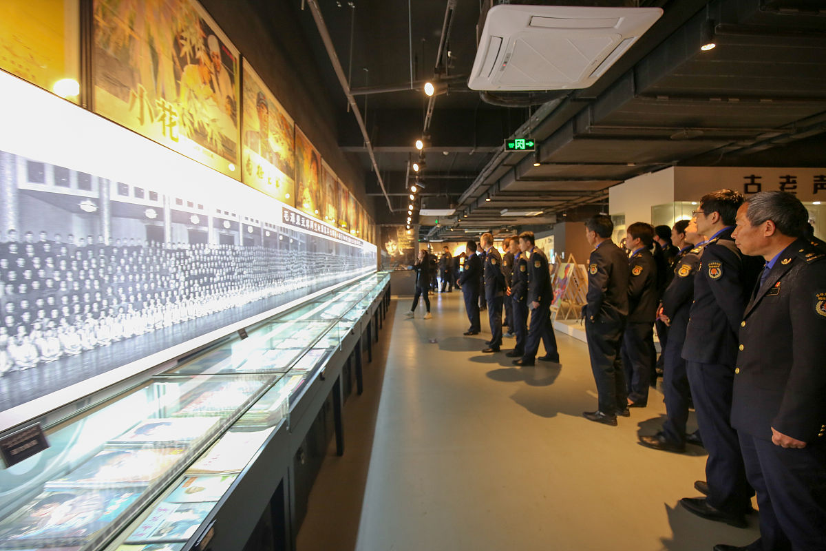 对地铁公司法规部及后勤管理部职责的学习心得500字