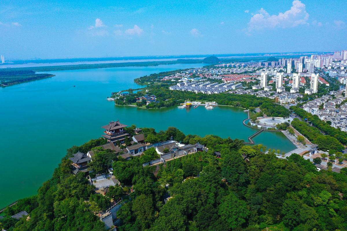 2020年08月16日,江苏省镇江市,北固山风光.