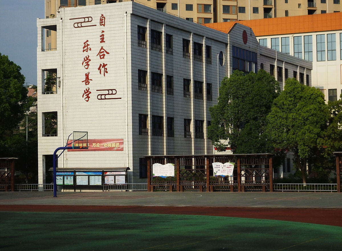 株洲市幼儿师范学校是不是公办？热门专业有哪些