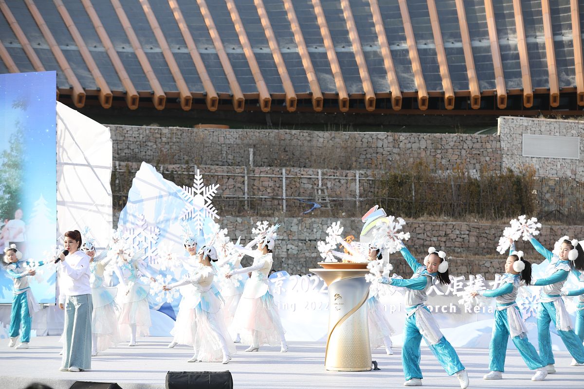 毕业典礼教师发言稿：致敬青春，祝愿未来