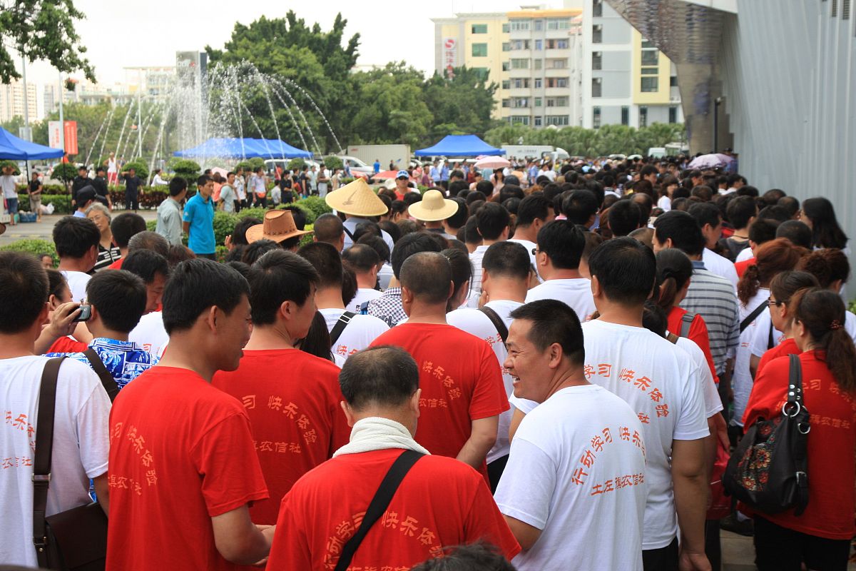 防城港理工职业学校如何用发散