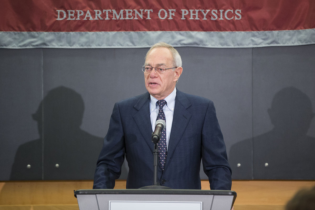 大学物理关于高速碰撞的危害1000字