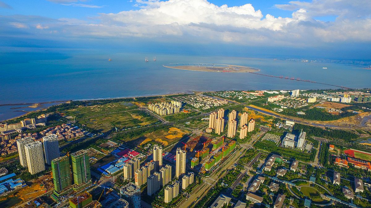 我要写论文网络文本分析海口旅游目的地形象感知影响研究帮我分析一下海口的高频词