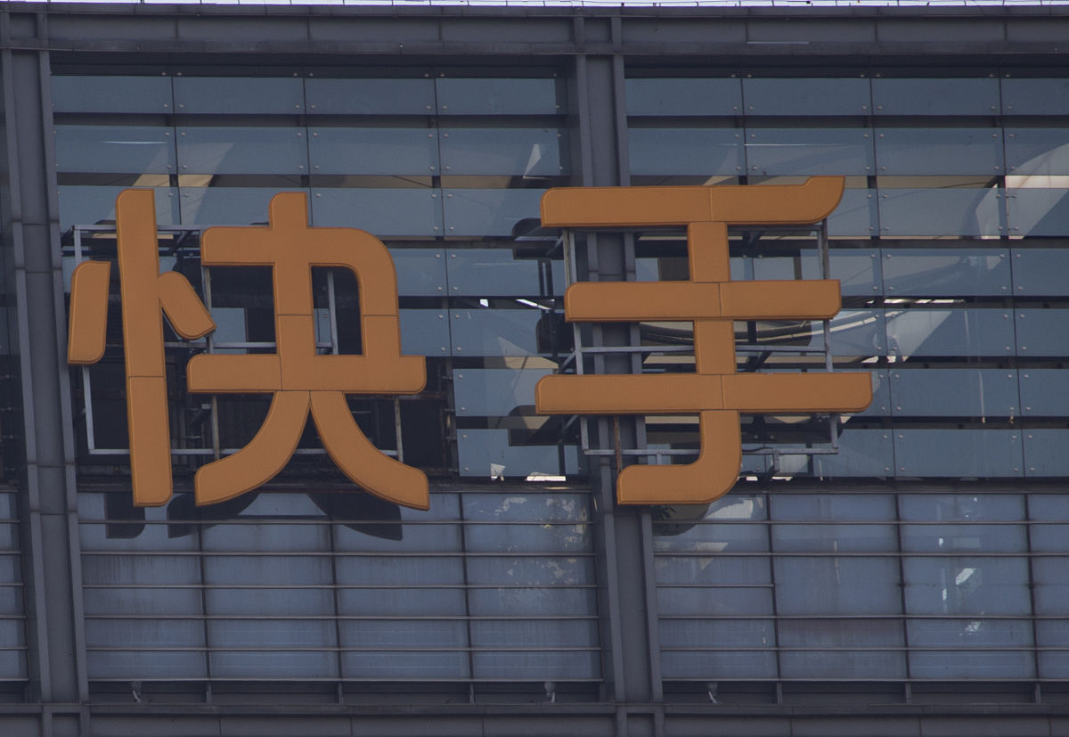 检测bug 并且立即优化代码!DOCTYPE htmlhtmlhead	title快手解析title	meta charset=UTF-8	script src=httpscodejquerycomjquery-351minjsscript	style		body 			font-family Arial;			background-color #f2f2f2;						h1 			text-a