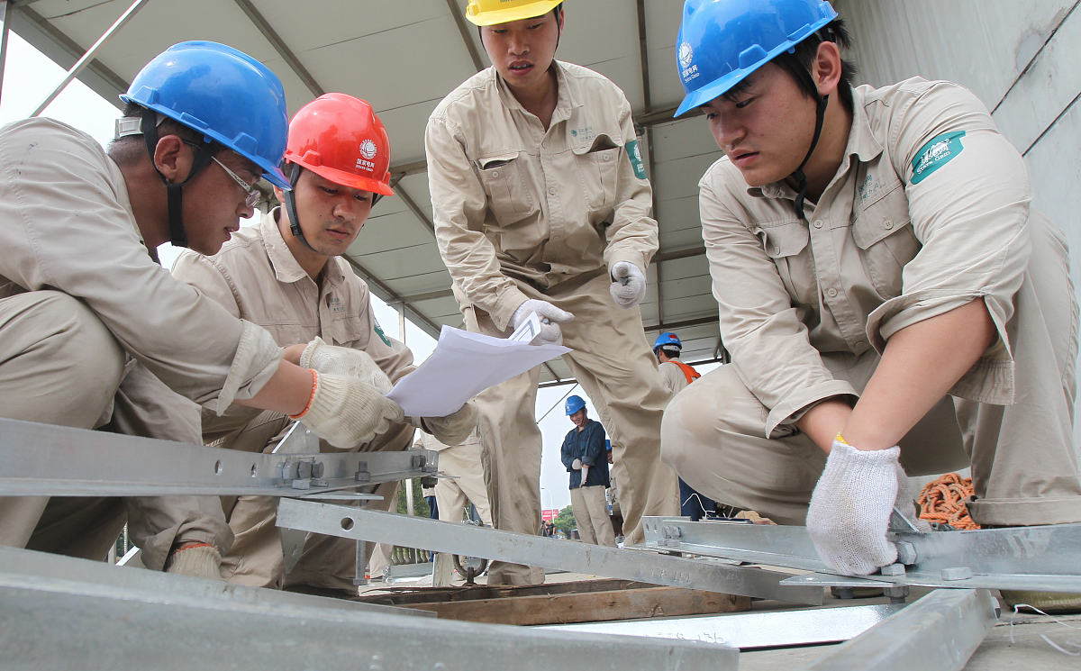 占着茅坑不拉屎是什么意思？详解词语含义及社会表现